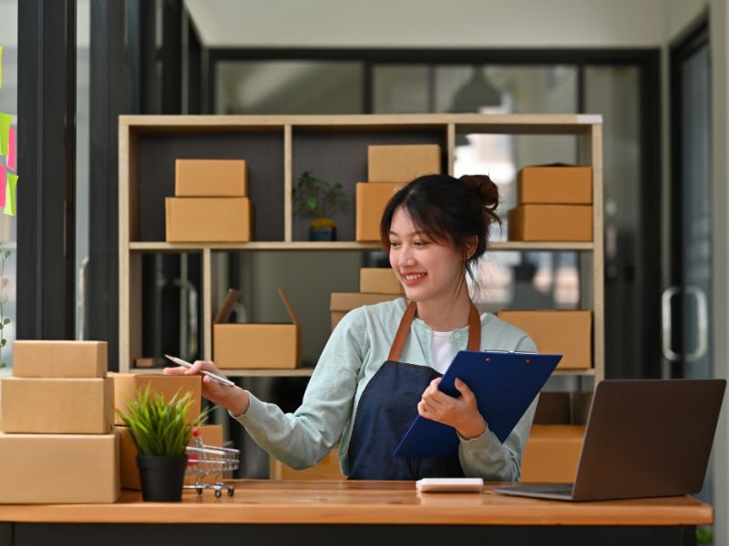 Mức lương ngành Thương mại điện tử mới nhất