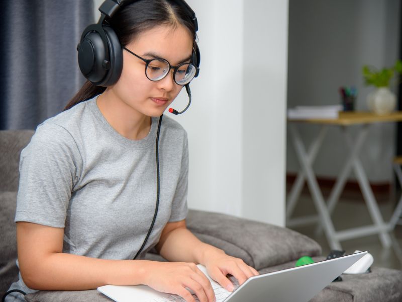 Nên học Marketing hay Quản trị Kinh doanh? Tư vấn chọn ngành phù hợp