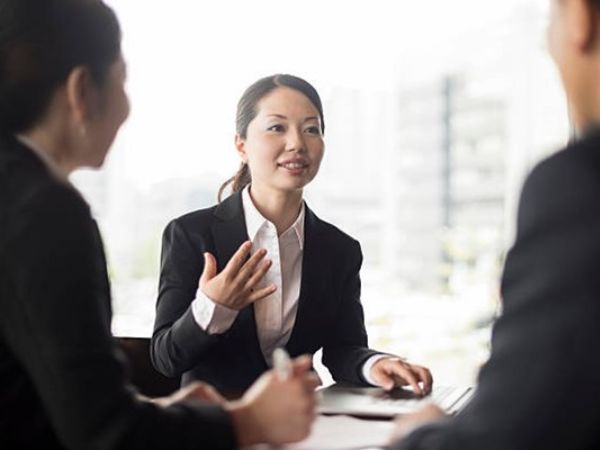 Học Ngôn ngữ Anh từ xa: mức lương sau khi ra trường là bao nhiêu?
