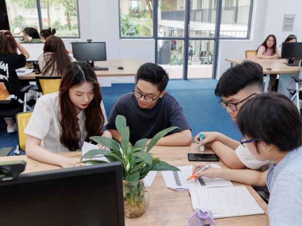 Có Nên Học Ngôn Ngữ Anh Không? Thực Tế Trong Thời Đại AI