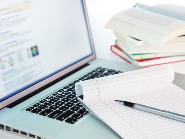 Học Ngôn Ngữ Anh Online Có Hiệu Quả Không? Giải Đáp Chi Tiết